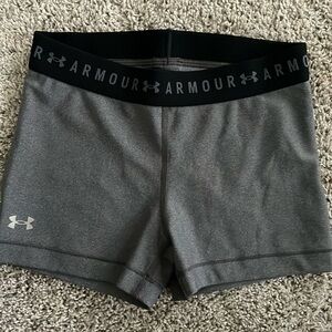 Under Armour compression shorts S